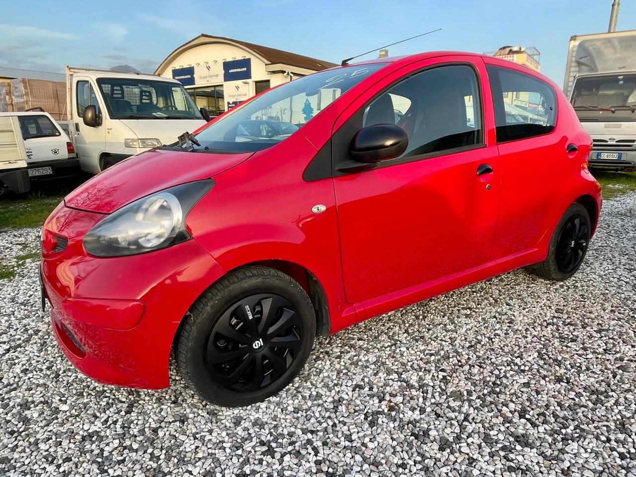 Toyota Aygo 1.0 12V VVT-i 5 porte Sound