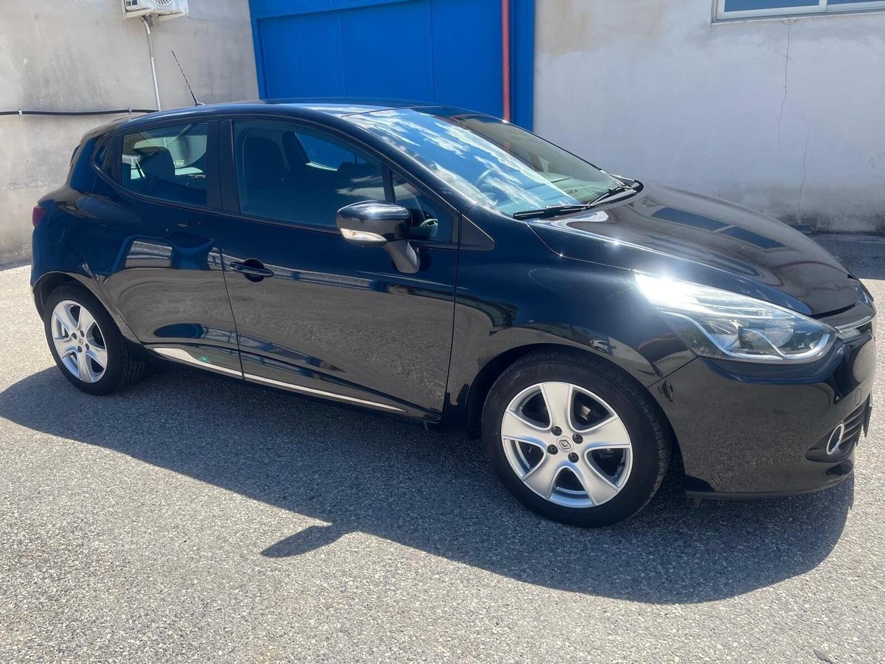 Renault clio 5 P-1.2 benz/75 cv-full -2012