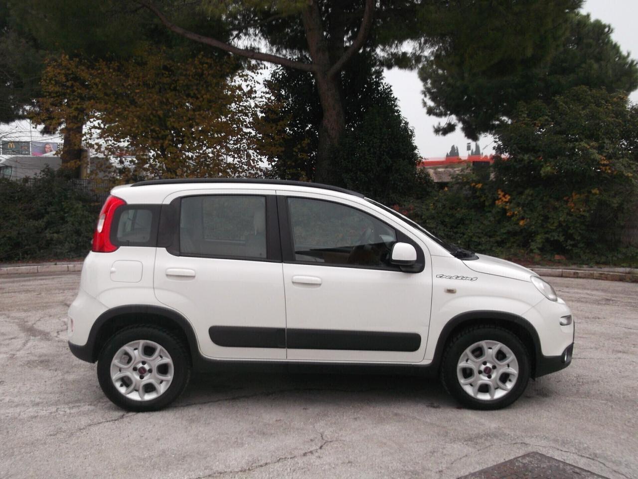 Panda ''Trekking'' 1.0 Turbo Metano Neop. 2013