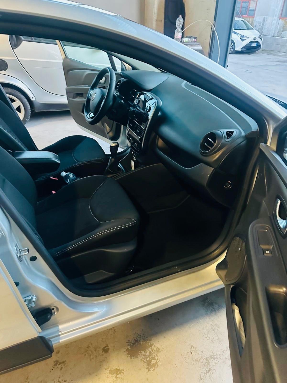 Renault Clio 1.2 75 CV 5 porte Duel2