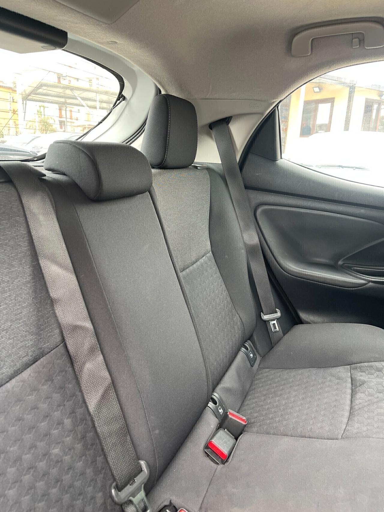 Toyota Yaris 1.5 Hybrid 5 porte Automatica