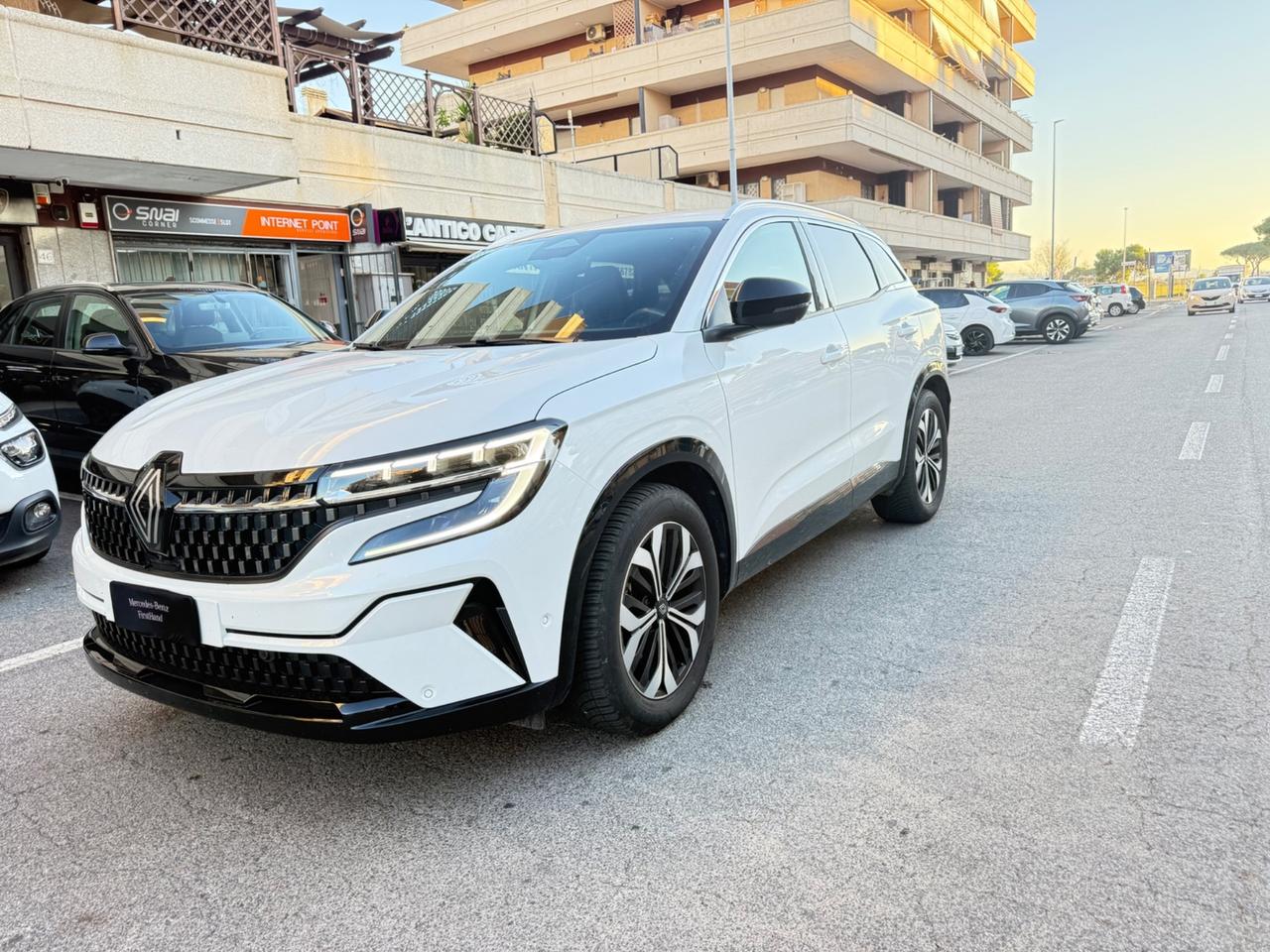 Renault Austral Full Hybrid E-Tech 200 CV Iconic LED PELLE NAVI KAMERA 360 EXSTEND GREEP CERCHI 18