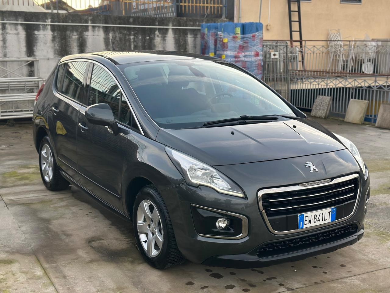 Peugeot 3008 1.6 HDi 115CV Business MY 2014