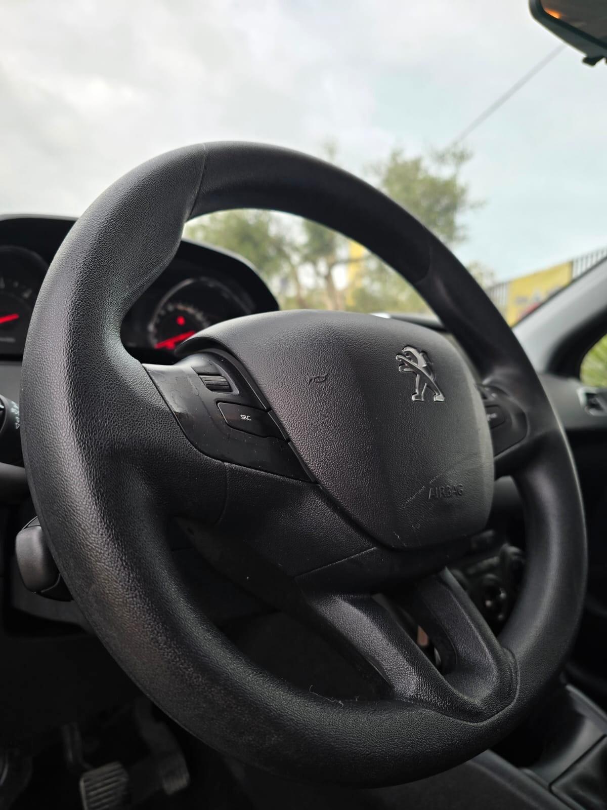 Peugeot 208 1.4 HDi 68 CV 5 porte Access