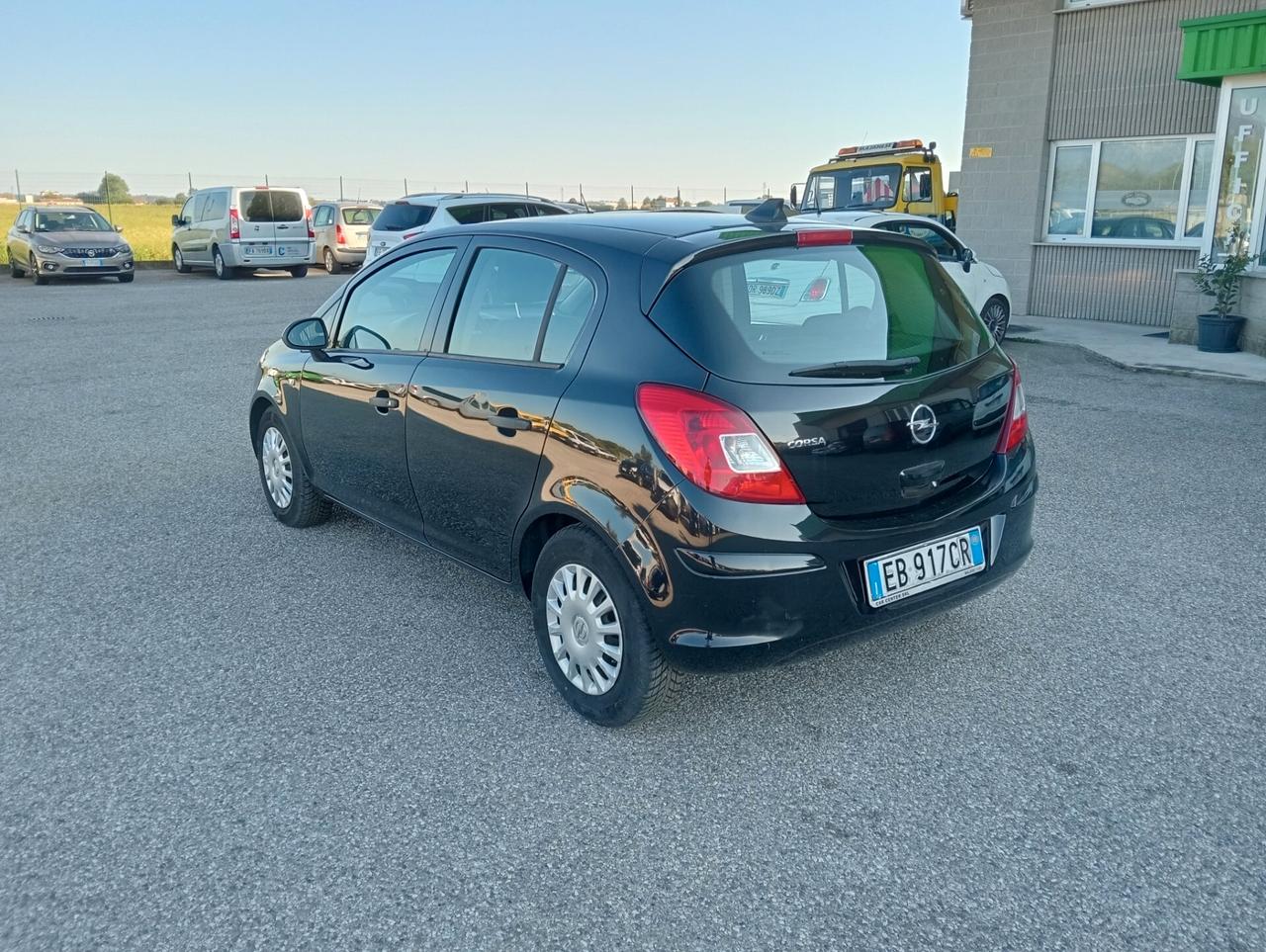 Opel Corsa 1.0 12V 65cv 5 porte OK NEOPATENTATI