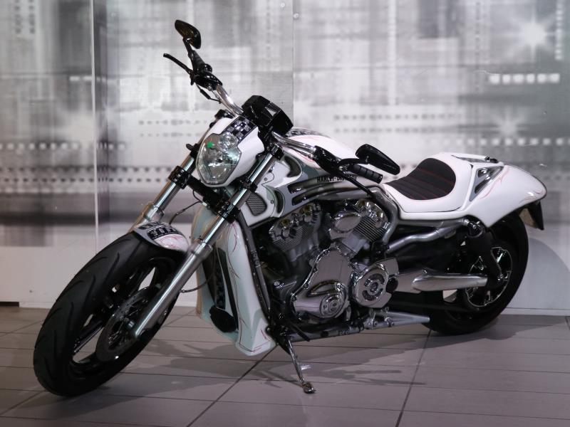 Harley Davidson V-Rod By Ms Artrix "Daytona"