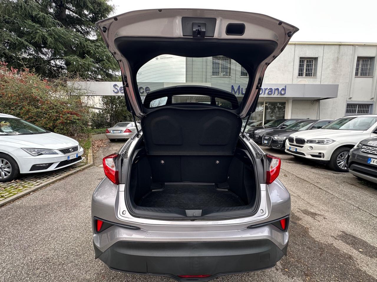 Toyota C-HR 1.8 Hybrid E-CVT Style