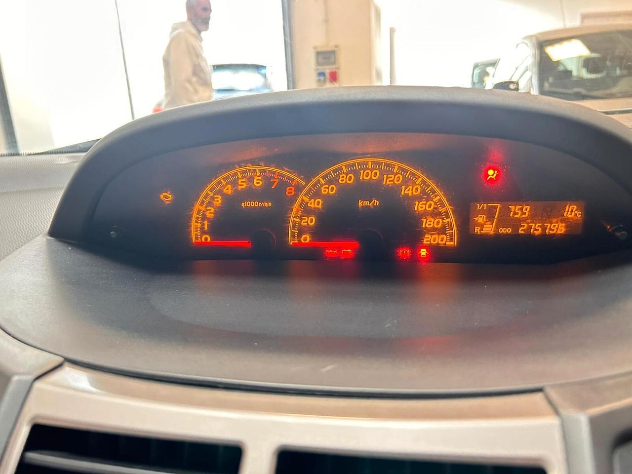 Toyota Yaris 1.0 5 porte Luxury pack