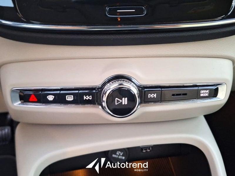 Volvo XC40 T3 163 CV Automatica NAVI LED Inscription