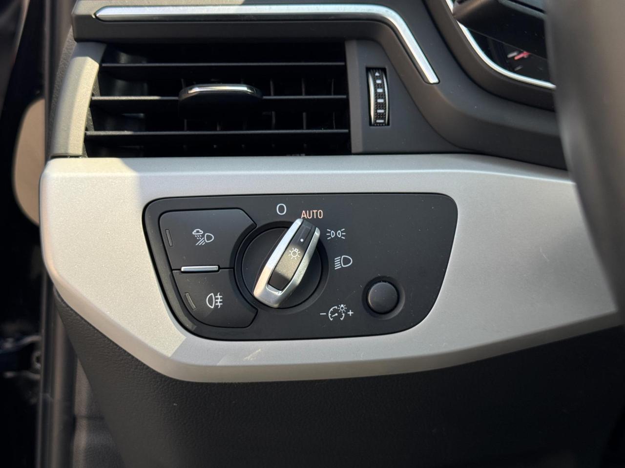 Audi A4 Avant 40 2.0 tdi mhev 204cv s-tronic