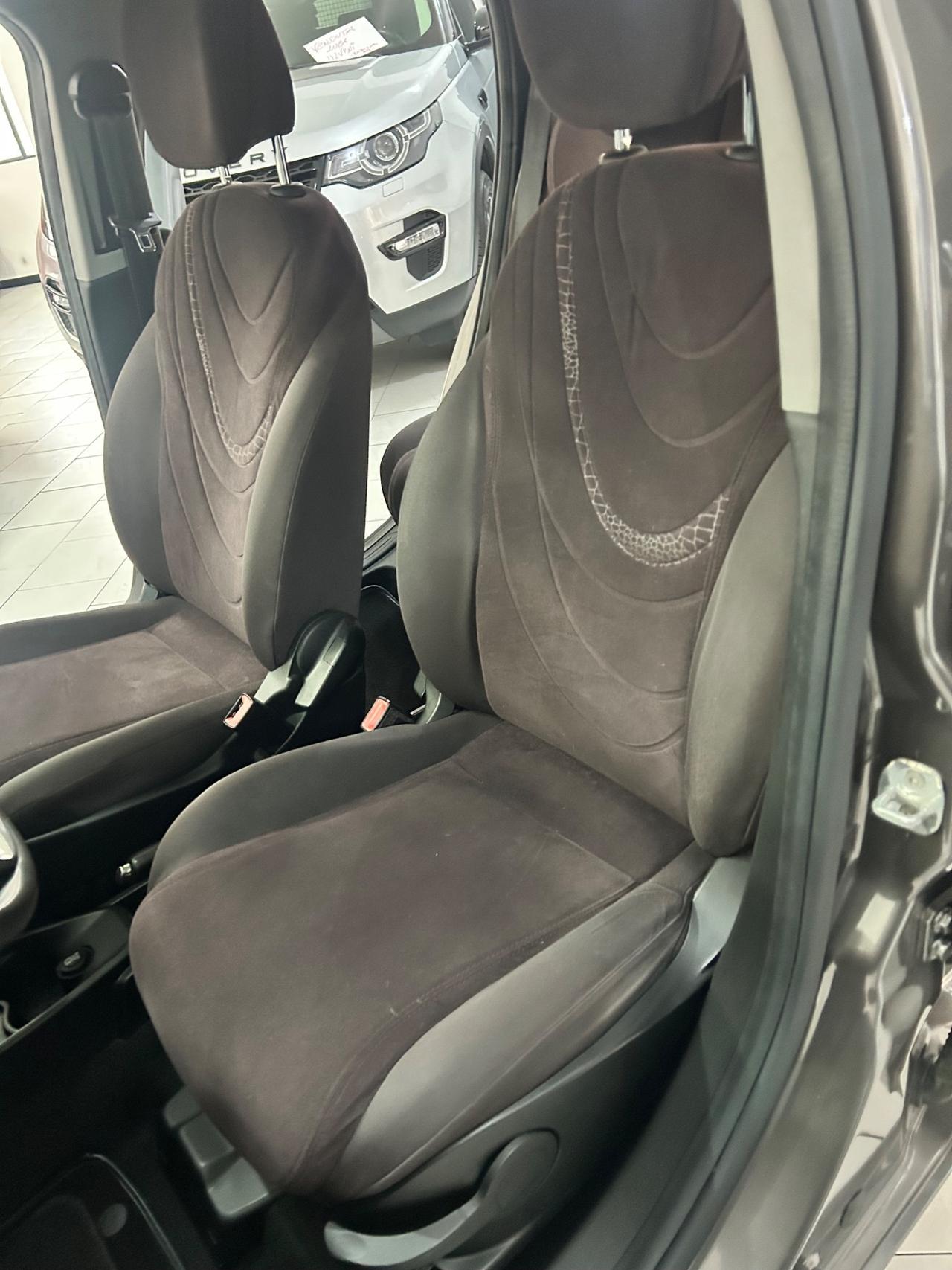 Lancia Ypsilon 1.2 69 CV 5 porte S&S Platinum