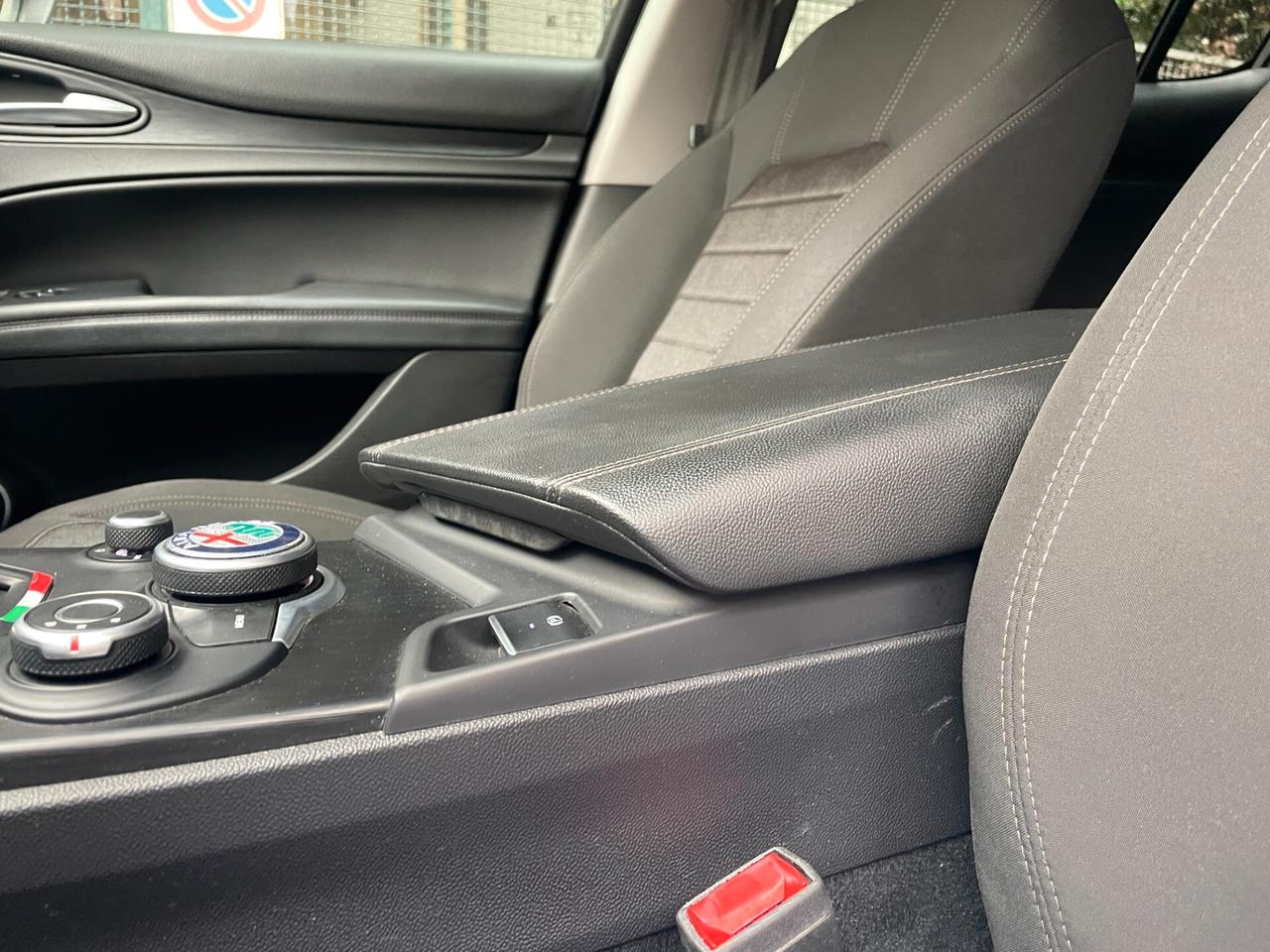Alfa Romeo Stelvio 2.2 Turbodiesel 180 CV AT8 Q4 Business