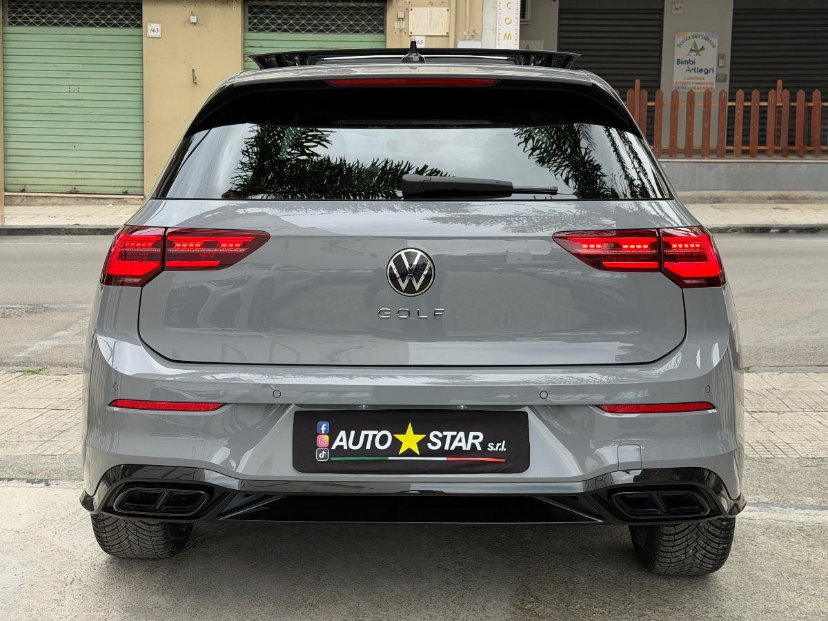 Volkswagen Golf 8 R-line 2.0 TDI 150 CV