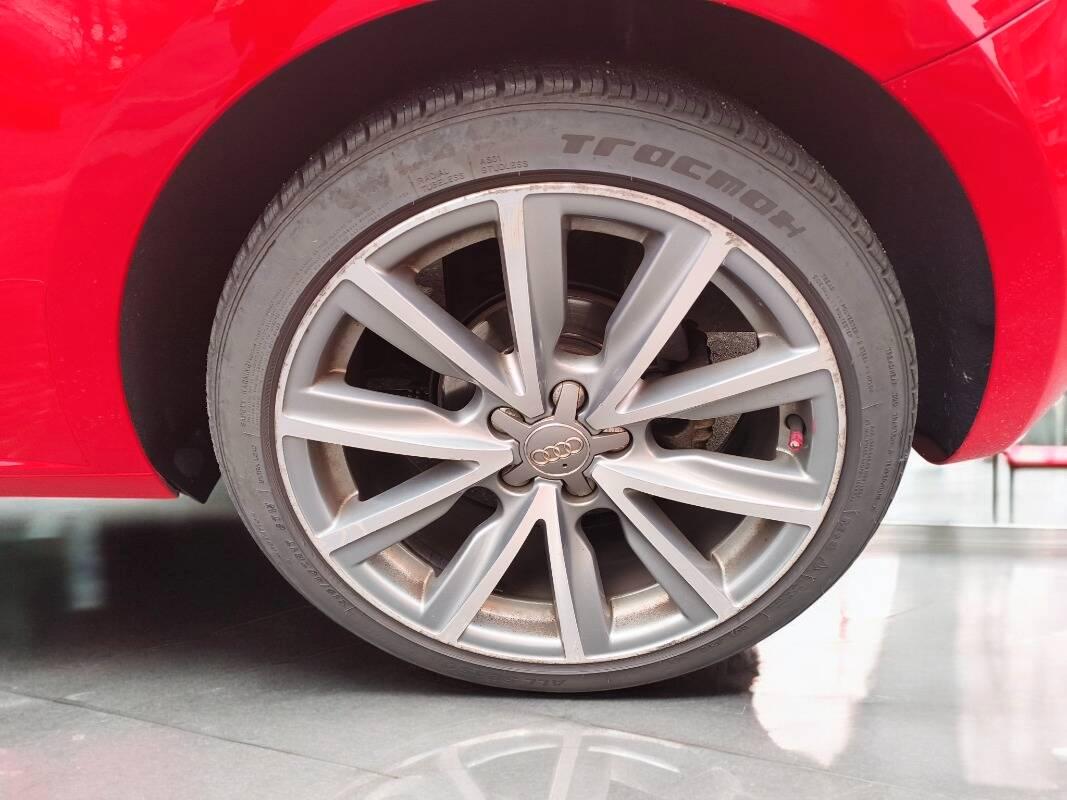 Audi A1 A1 I 2011 3p 1.2 tfsi Ambition