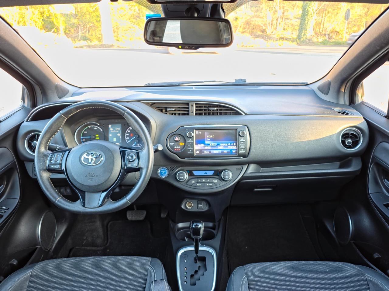 Toyota Yaris 1.5 Hybrid 5 porte 2018-E6 Automatico NEO