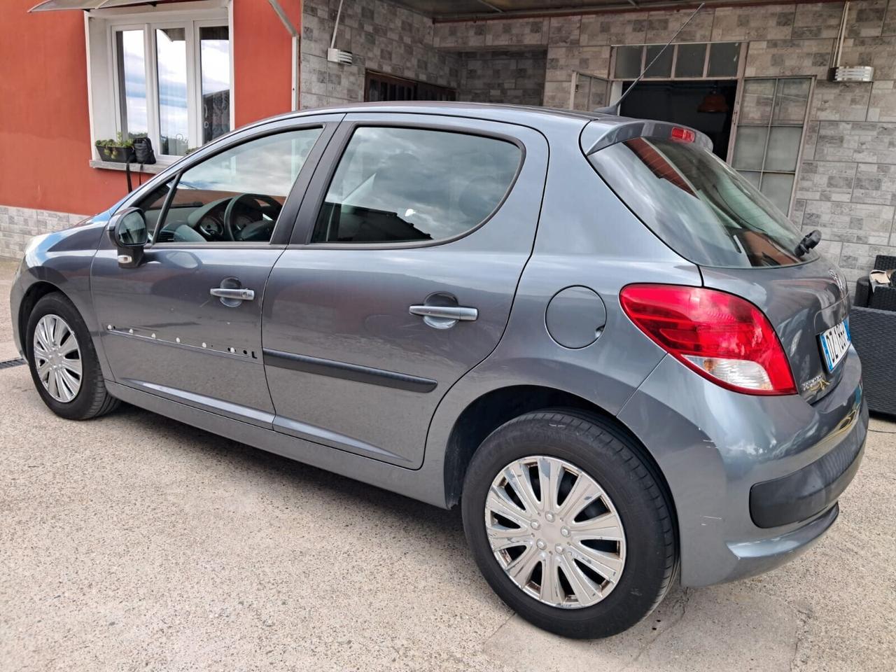 Peugeot 207 1.4 8V 75CV 5p. Energie Sport ECO GPL