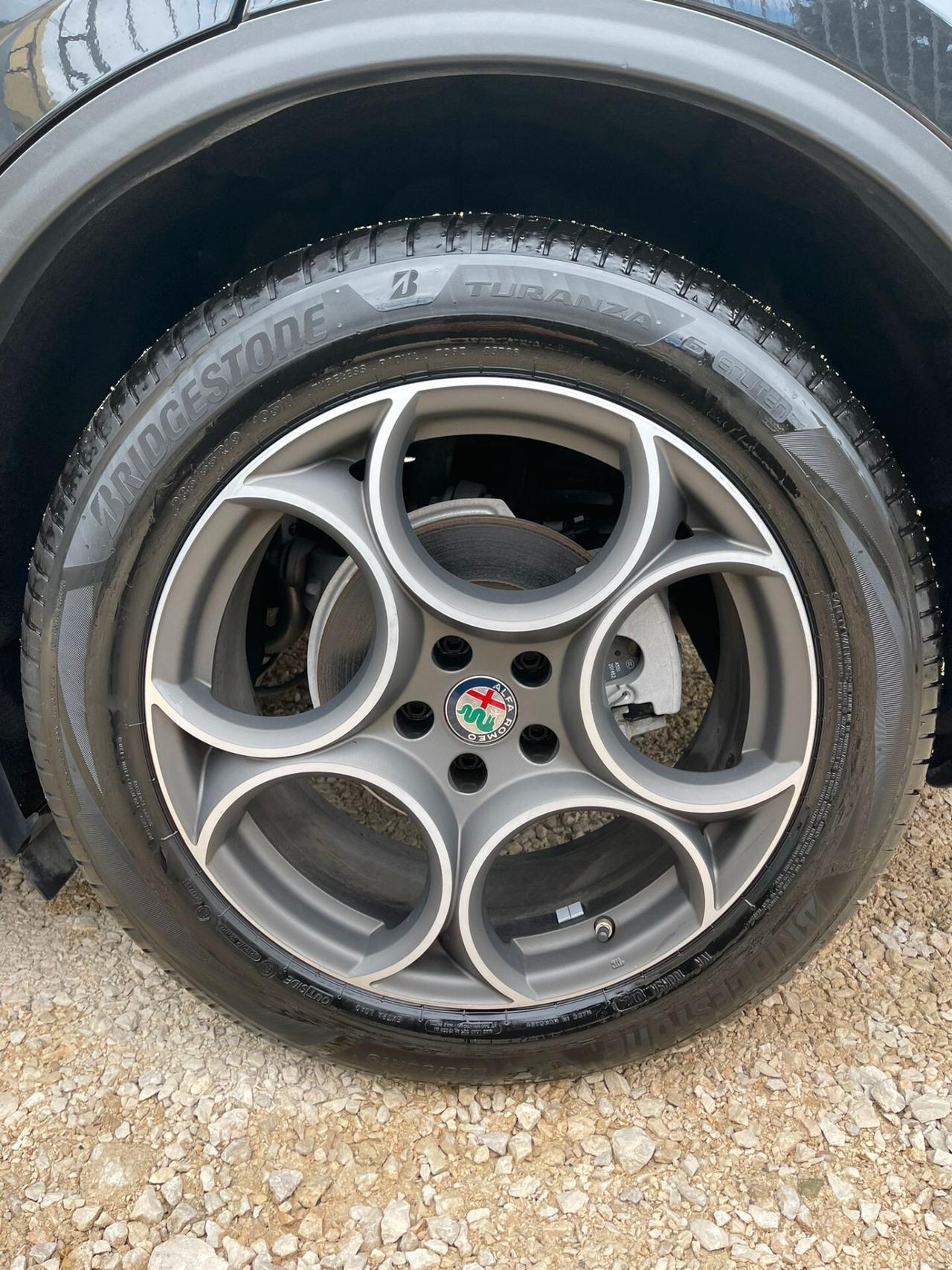 Alfa Romeo Stelvio 2.2 Turbodiesel 160 CV AT8 RWD Super