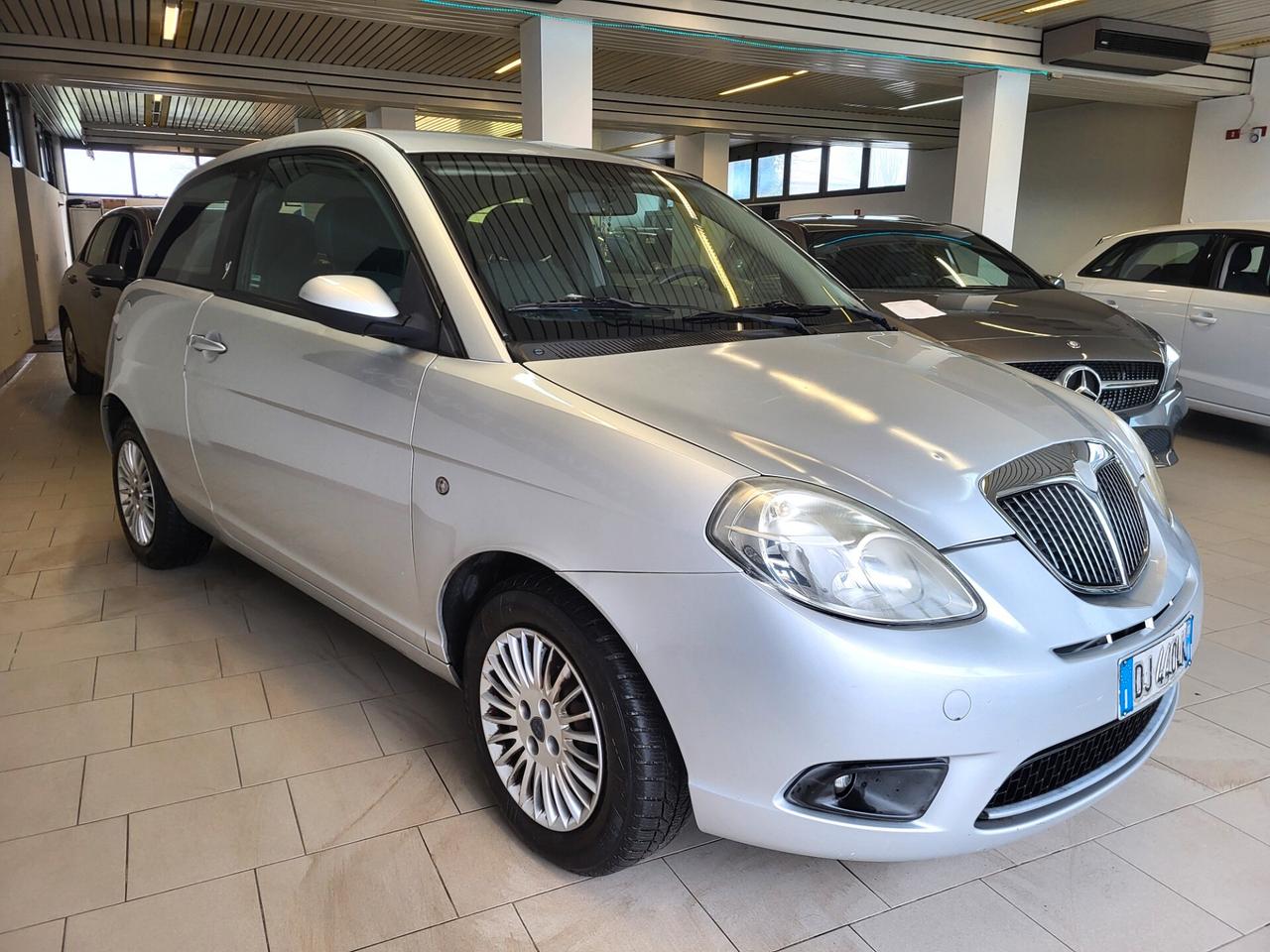 Lancia Ypsilon 1.2 Argento