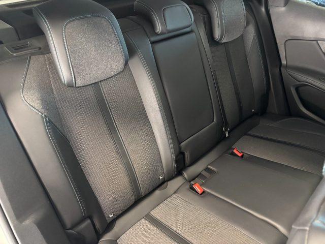PEUGEOT 3008 1.5 BlueHDi Allure Pack