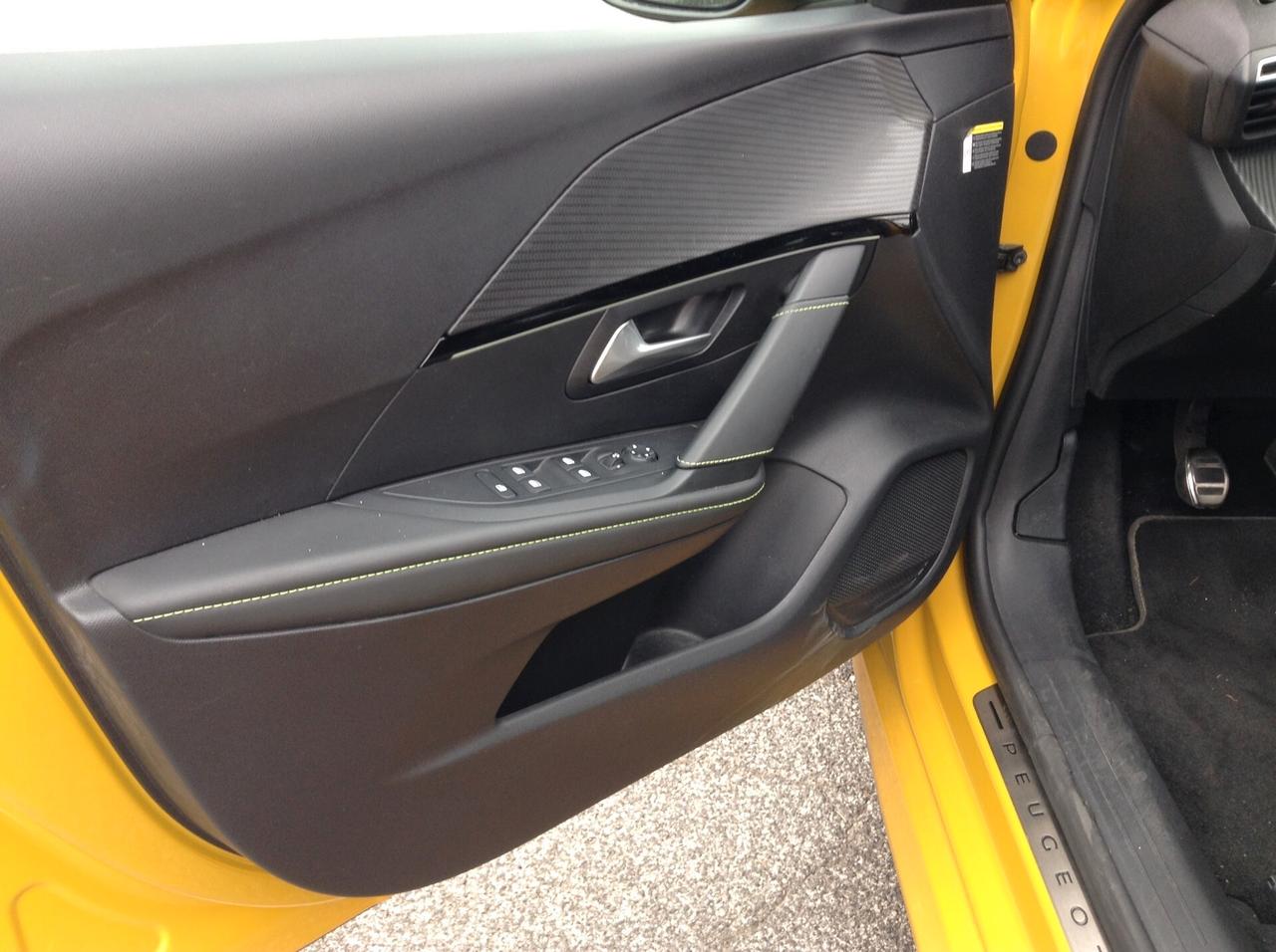 Peugeot 208 PureTech 100 Stop&Start GT Line, BELLISSIMA, PARI AL NUOVO, UNIPRO', TAGLIANDI PEUGEOT, FULL FULL!! NEOPATENTATI OK