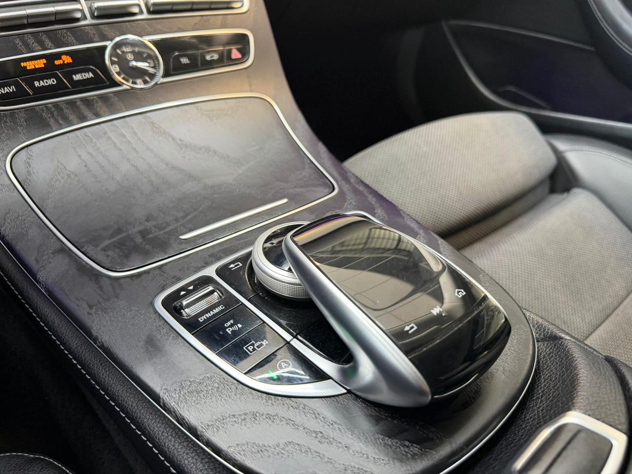 Mercedes-benz E 220 d Auto Premium Plus