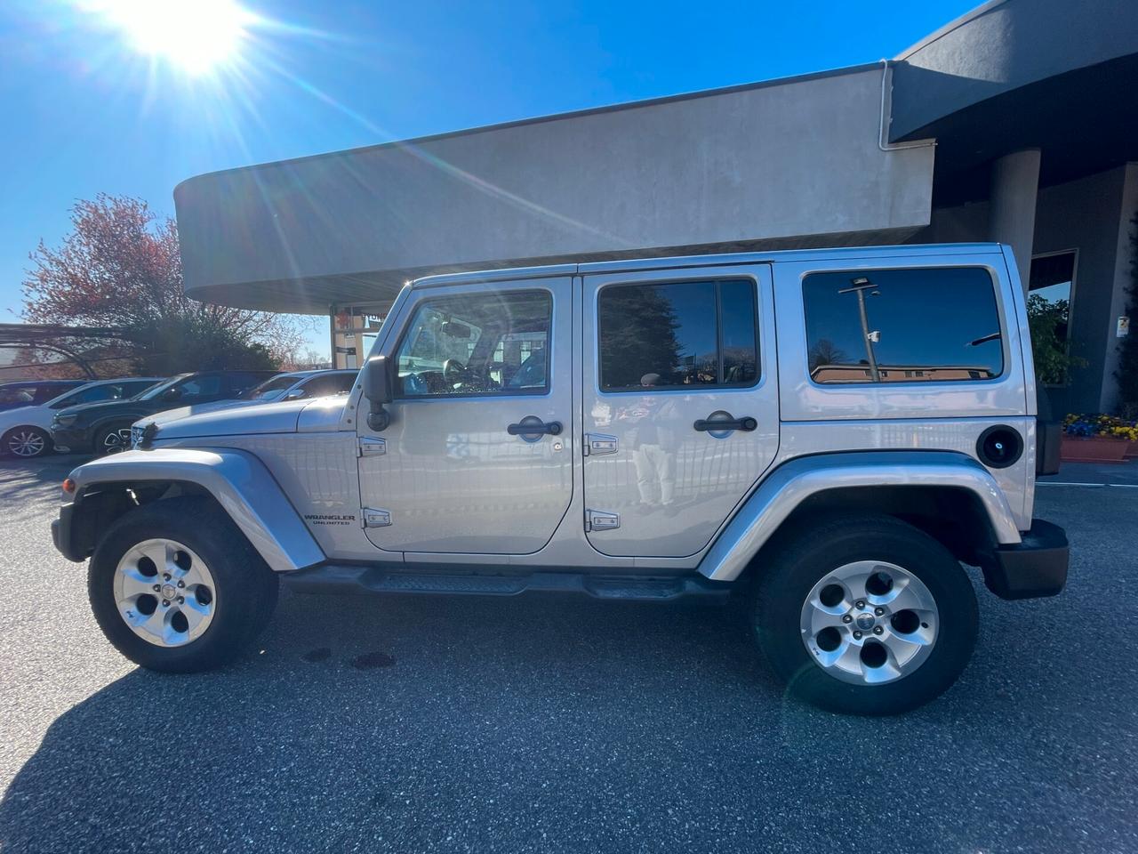 Jeep Wrangler Unlimited 2.8 CRD DPF Sahara Auto