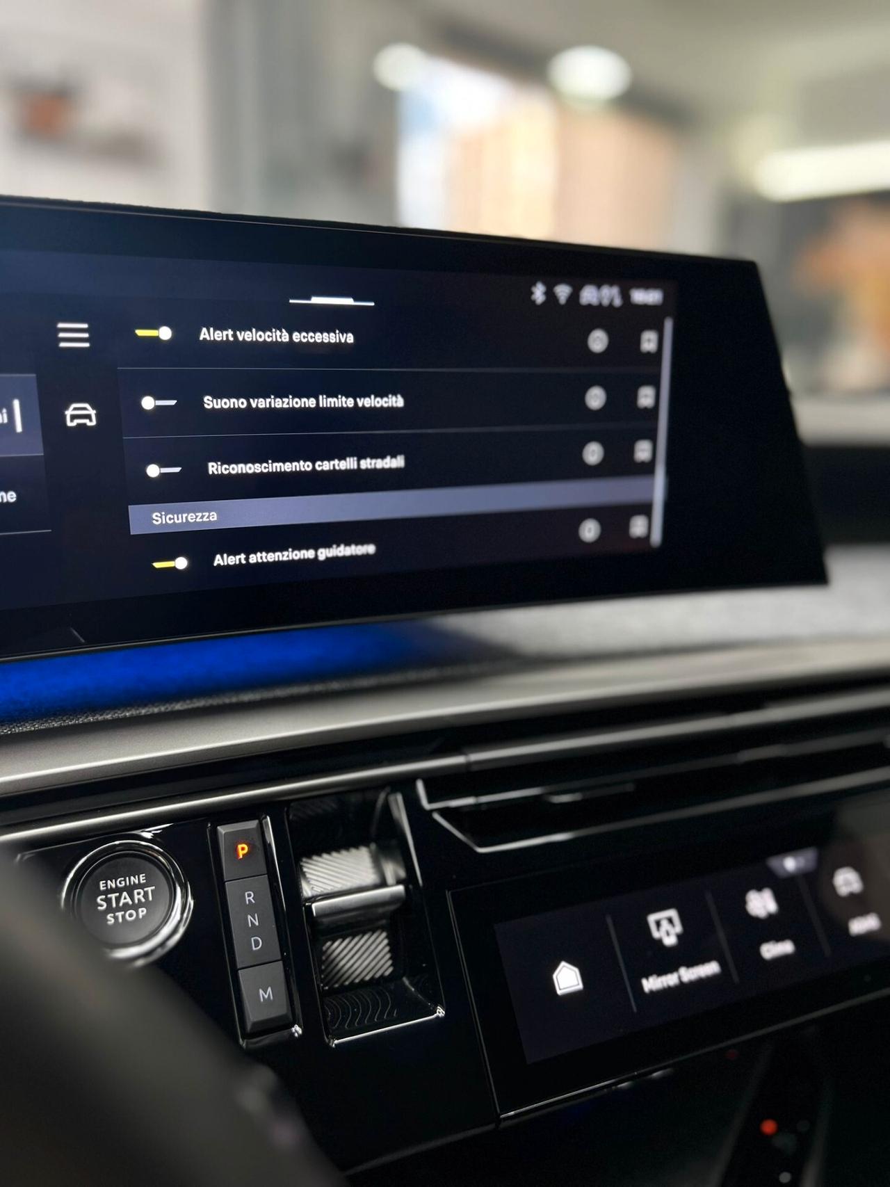 Peugeot 3008 1.2 benzina Hybrid 136 e-DCS6 Allure