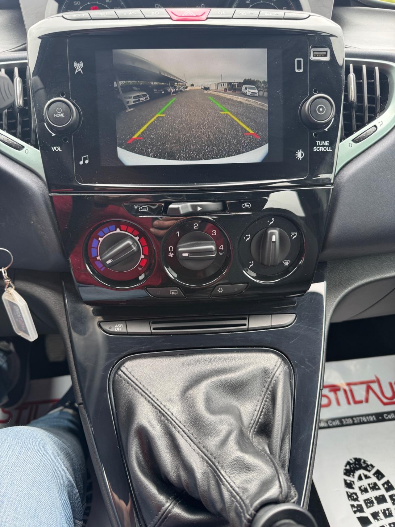 Lancia Ypsilon 1.0 FireFly 5 porte S&S Hybrid Gold Plus