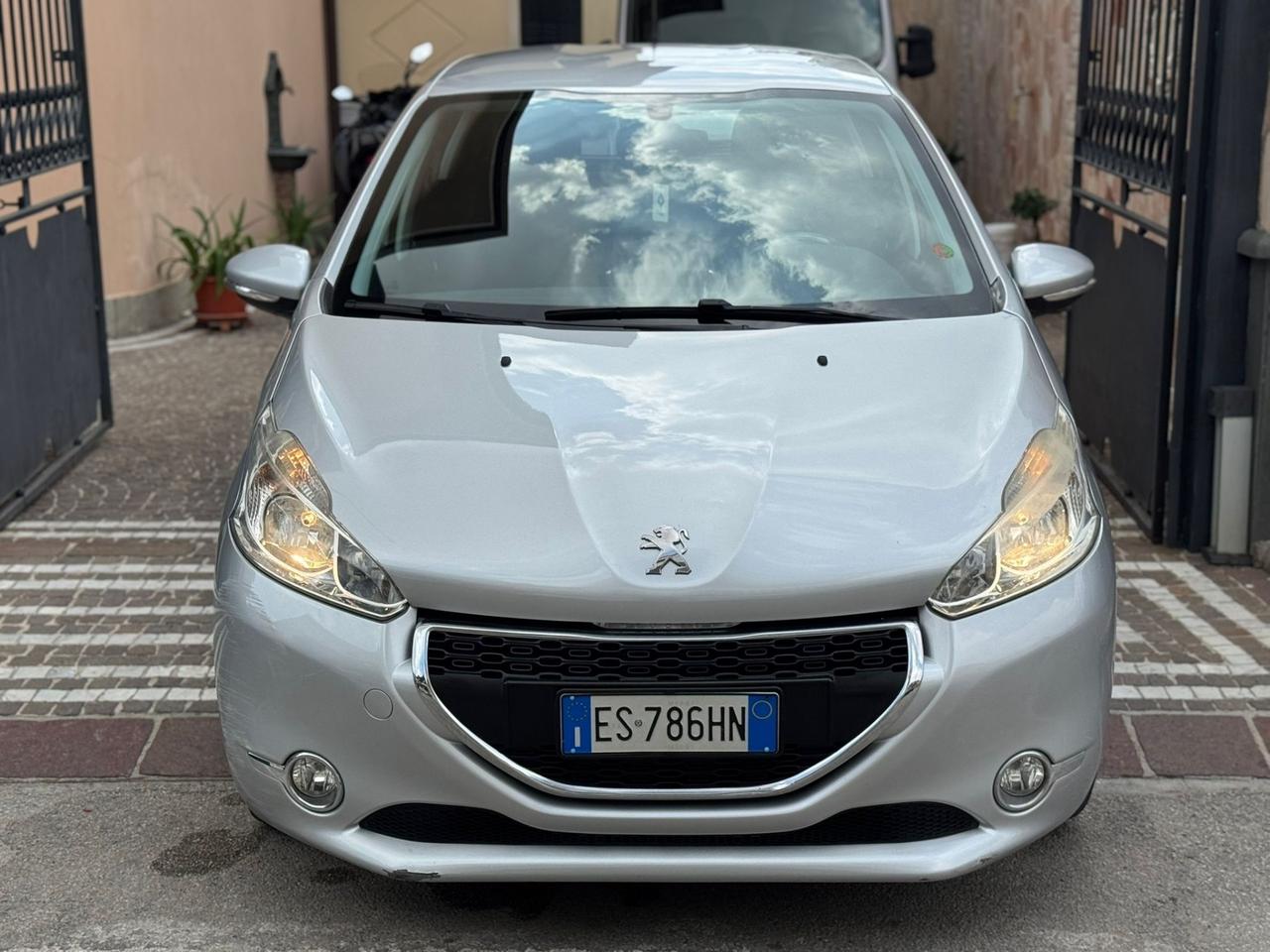 Peugeot 208 1.2 VTi 82 CV 5 porte Allure