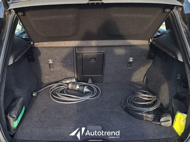 Volvo XC40 Recharge T4 129+82 CV Plug-in Hybrid Recharge Automatica Core