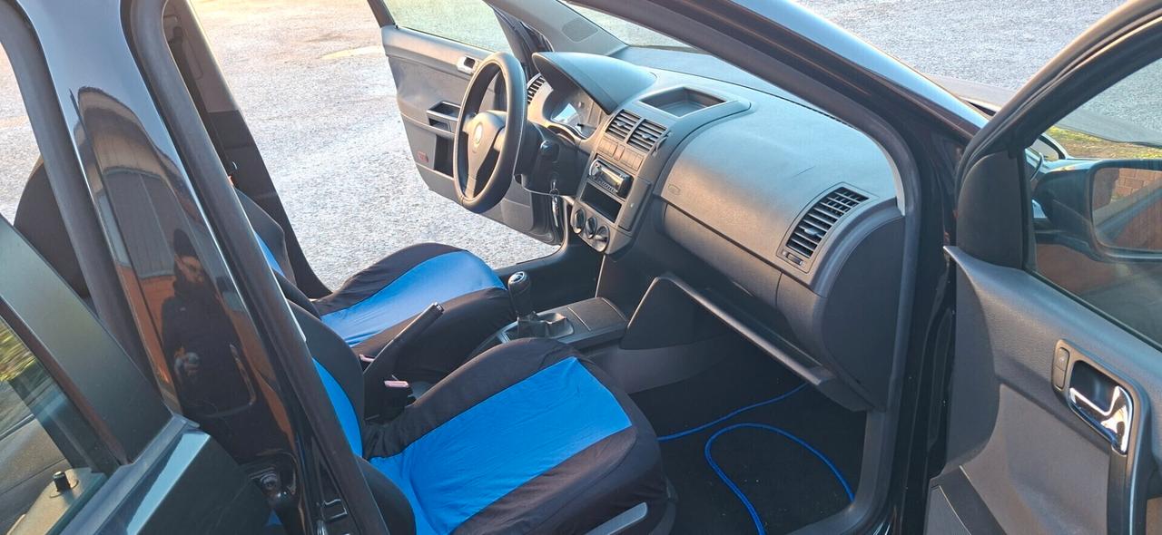 VOLKSWAGEN POLO 1.4 5P CONFORTILINE CON GPL DI SERIE