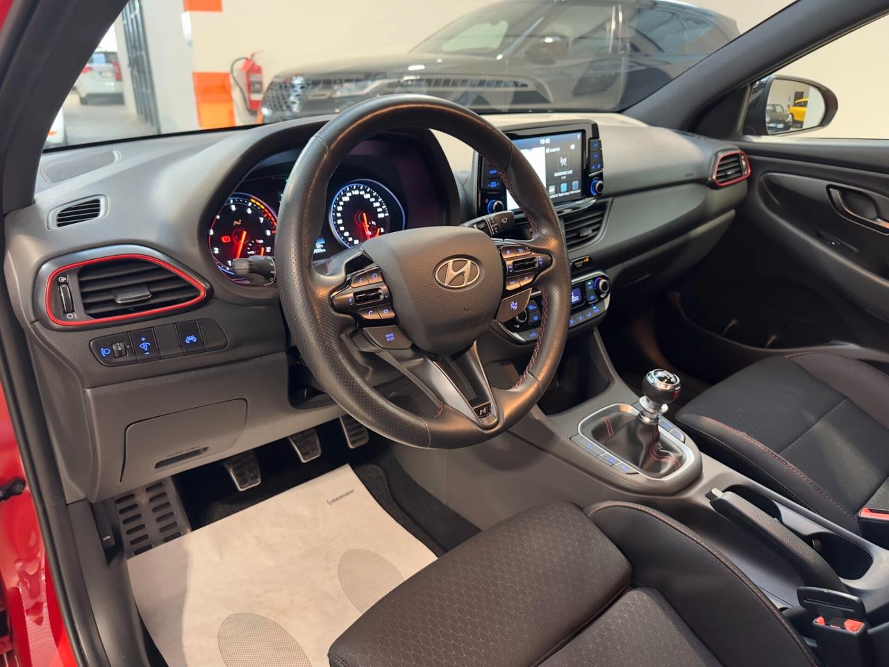 Hyundai i30 Fastback 2.0 T-GDI 275 CV N Performance - UNICOPROP.