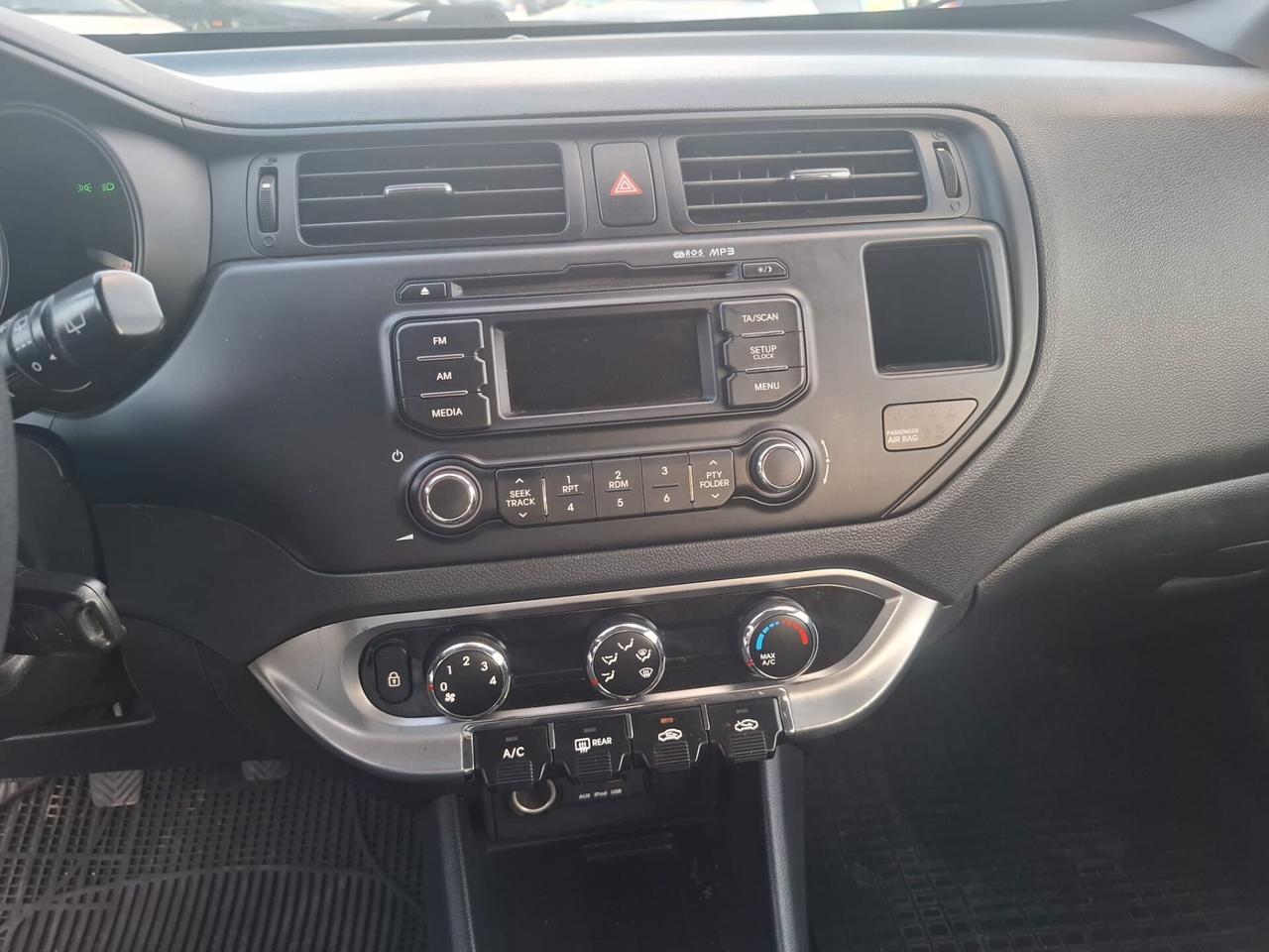 Kia Rio 1.1 CRDi 5p. Cool