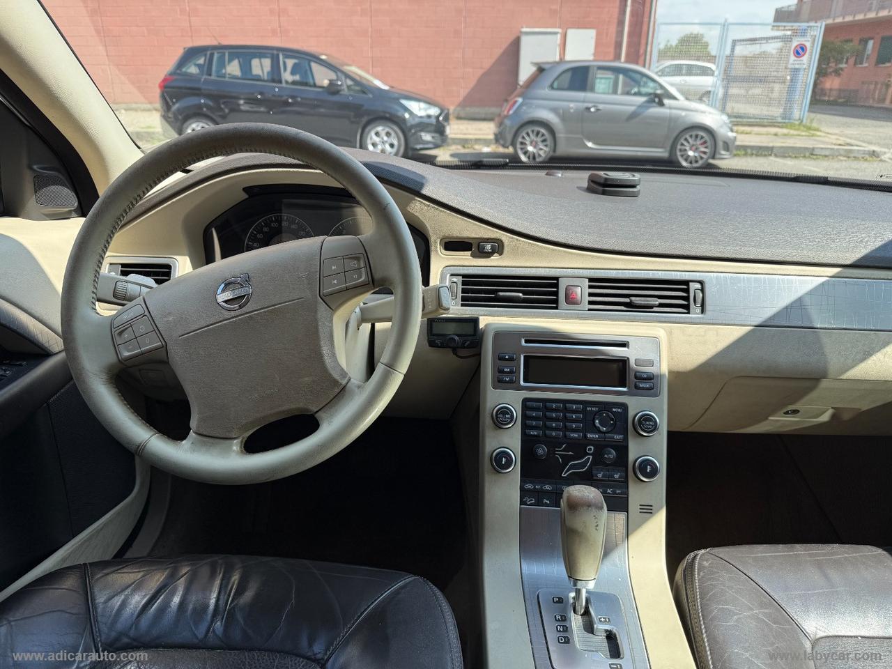 VOLVO XC70 D5 AWD aut.