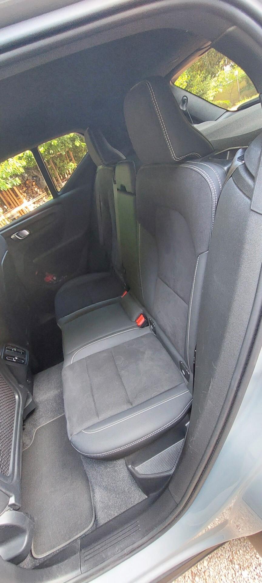 VOLVO XC 40 B3 ULTIMATE PLUS 2.0 IBRIDO 163 CV AUTOMATICA STRAFULL OPTIONAL NUOVA