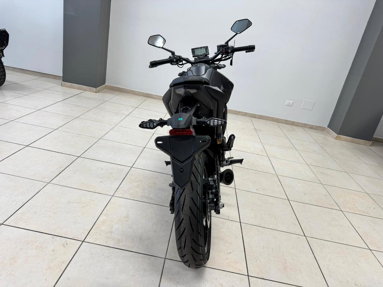 Zontes ZT 125 U total black