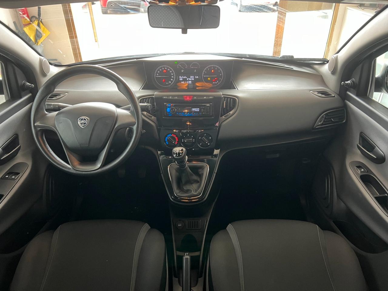 Lancia Ypsilon 1.2 69 CV 5 porte Silver