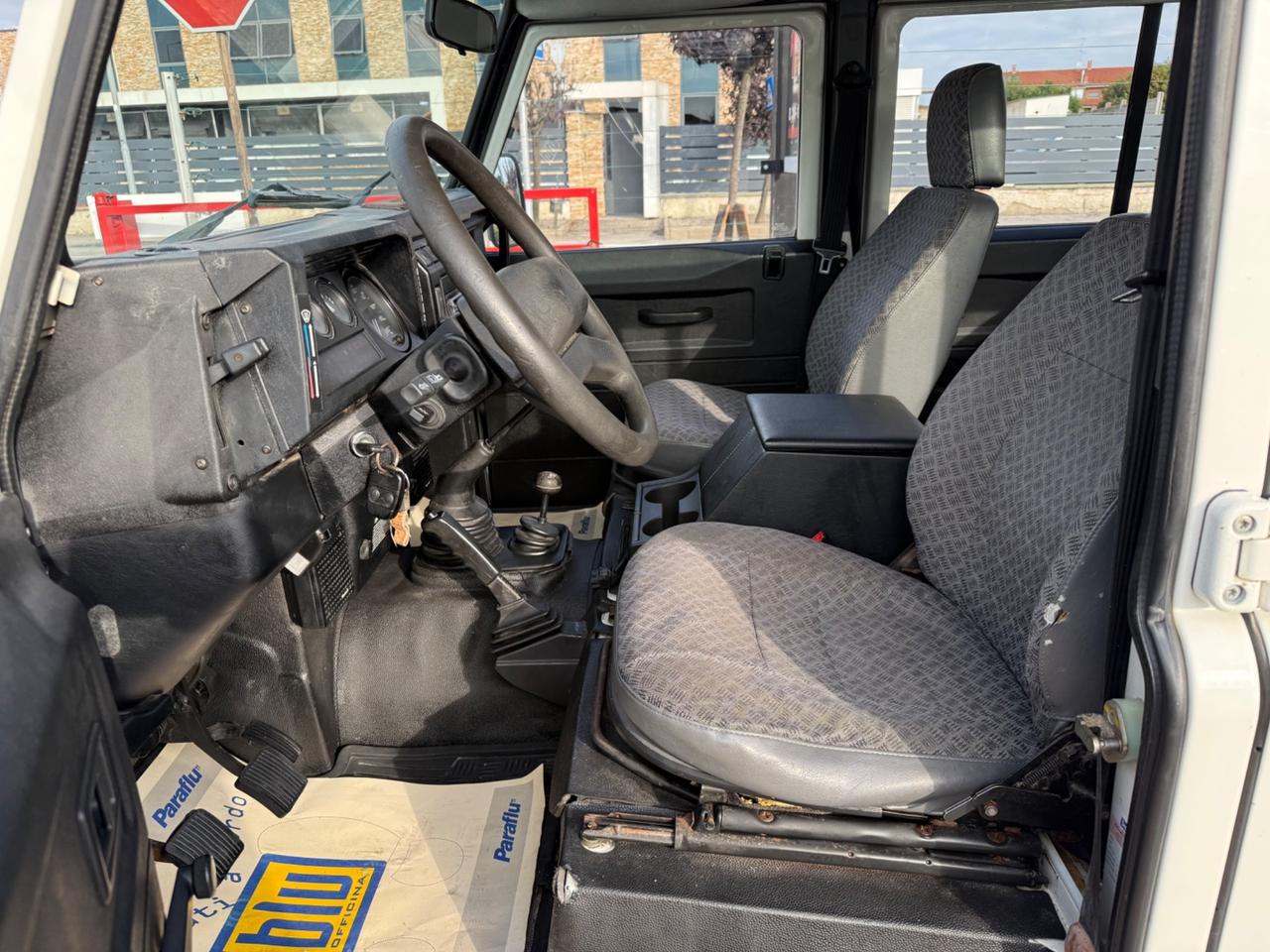 Land Rover Defender 110 2.5 Td5 9 POSTI SE