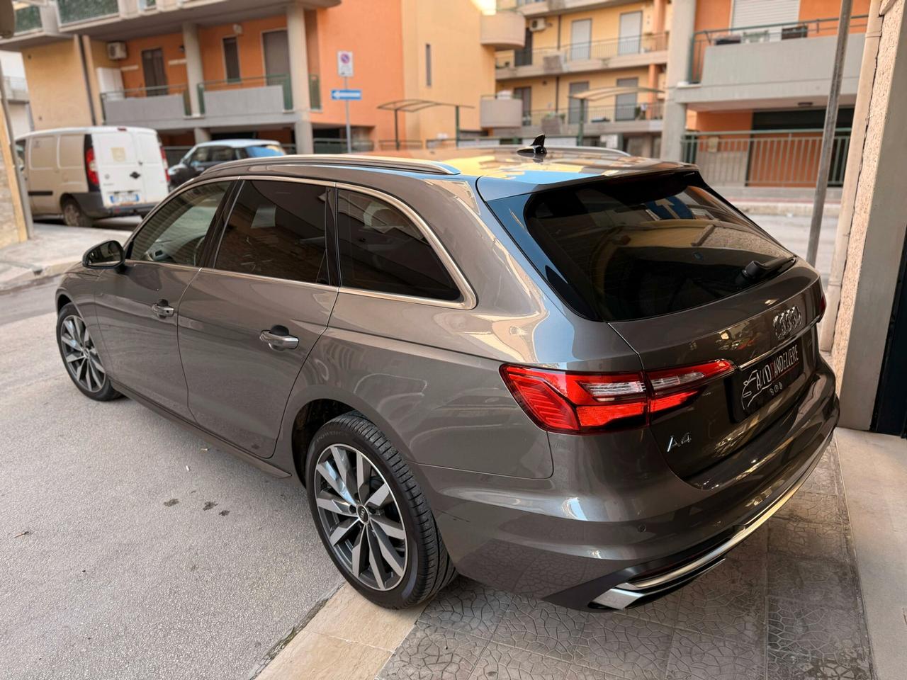 Audi A4 Avant 35 TDI/163 CV S tronic line edition