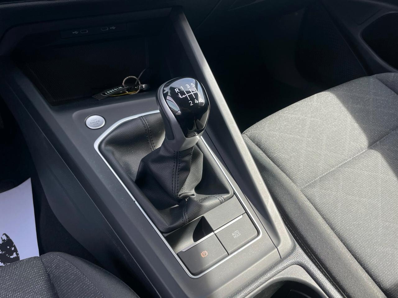 Volkswagen Golf 8 2.0 TDI 115 CV SCR Life "MANUALE"