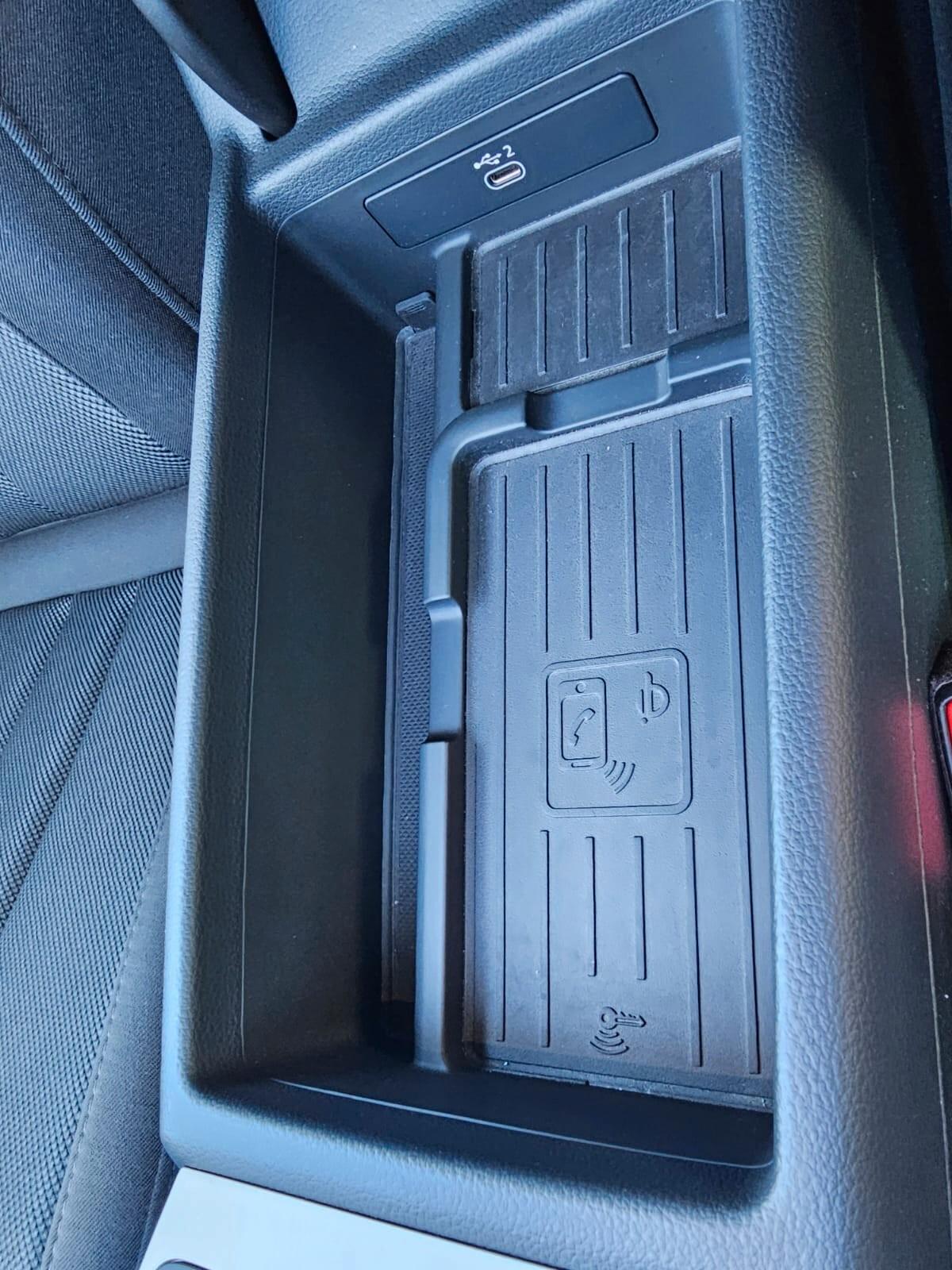 Audi A4 Avant 30 TDI/136 CV S tronic Business S-Line edition