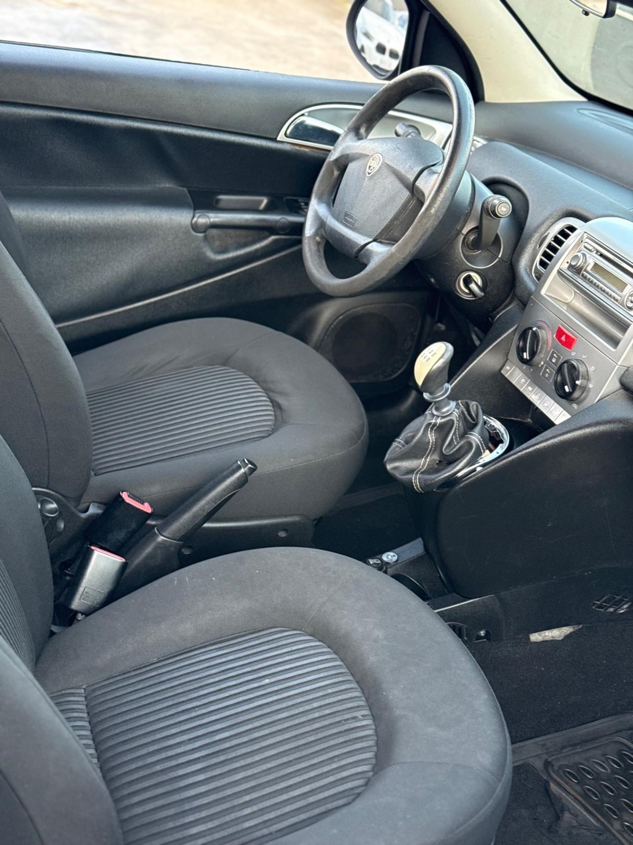 Lancia Ypsilon 1.2 Oro Ecochic GPL