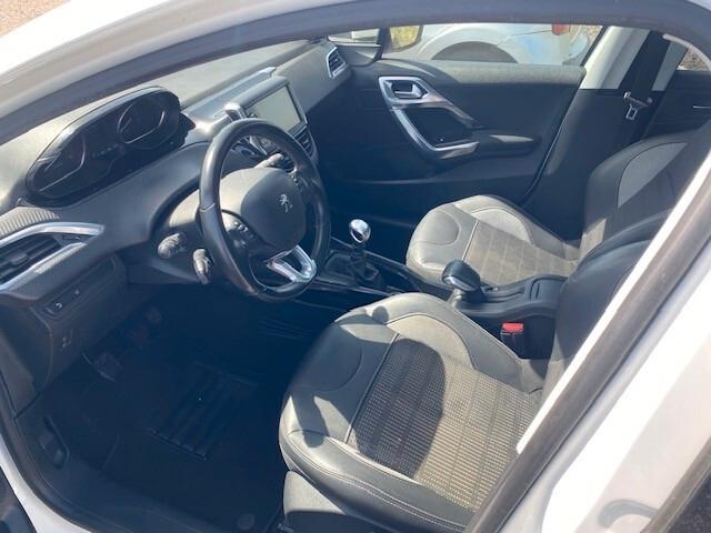 Peugeot 2008 BlueHDi 100 S&S Allure