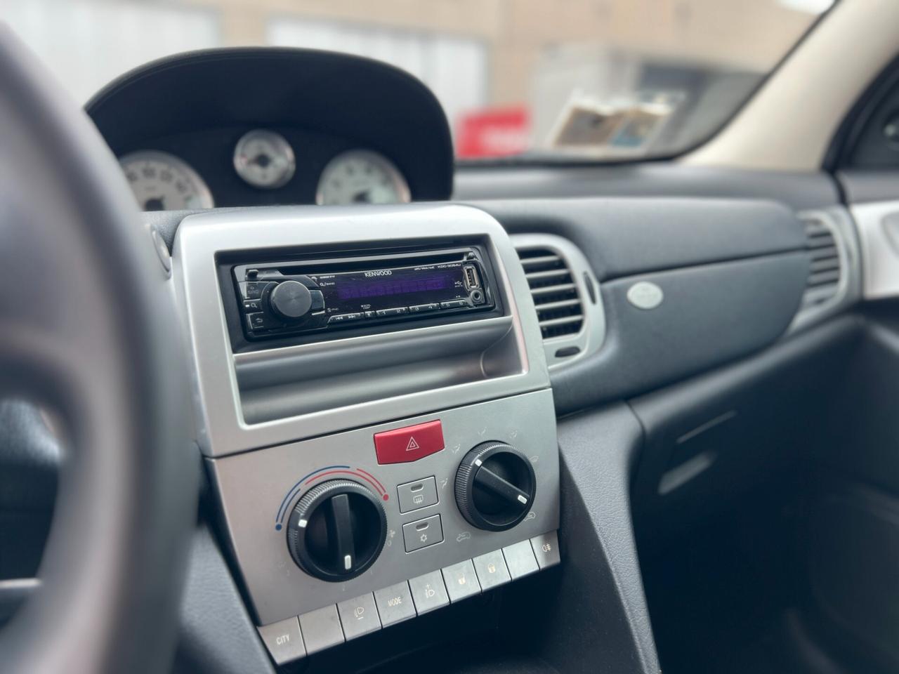 Lancia Ypsilon 1.2 Argento