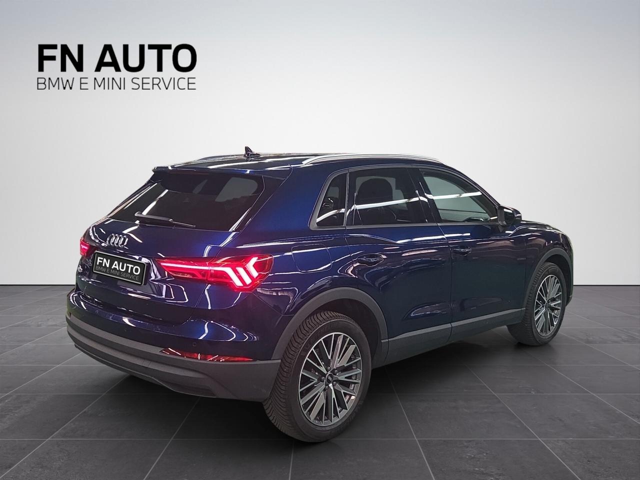 Audi Q3 45 TFSI e S tronic Business