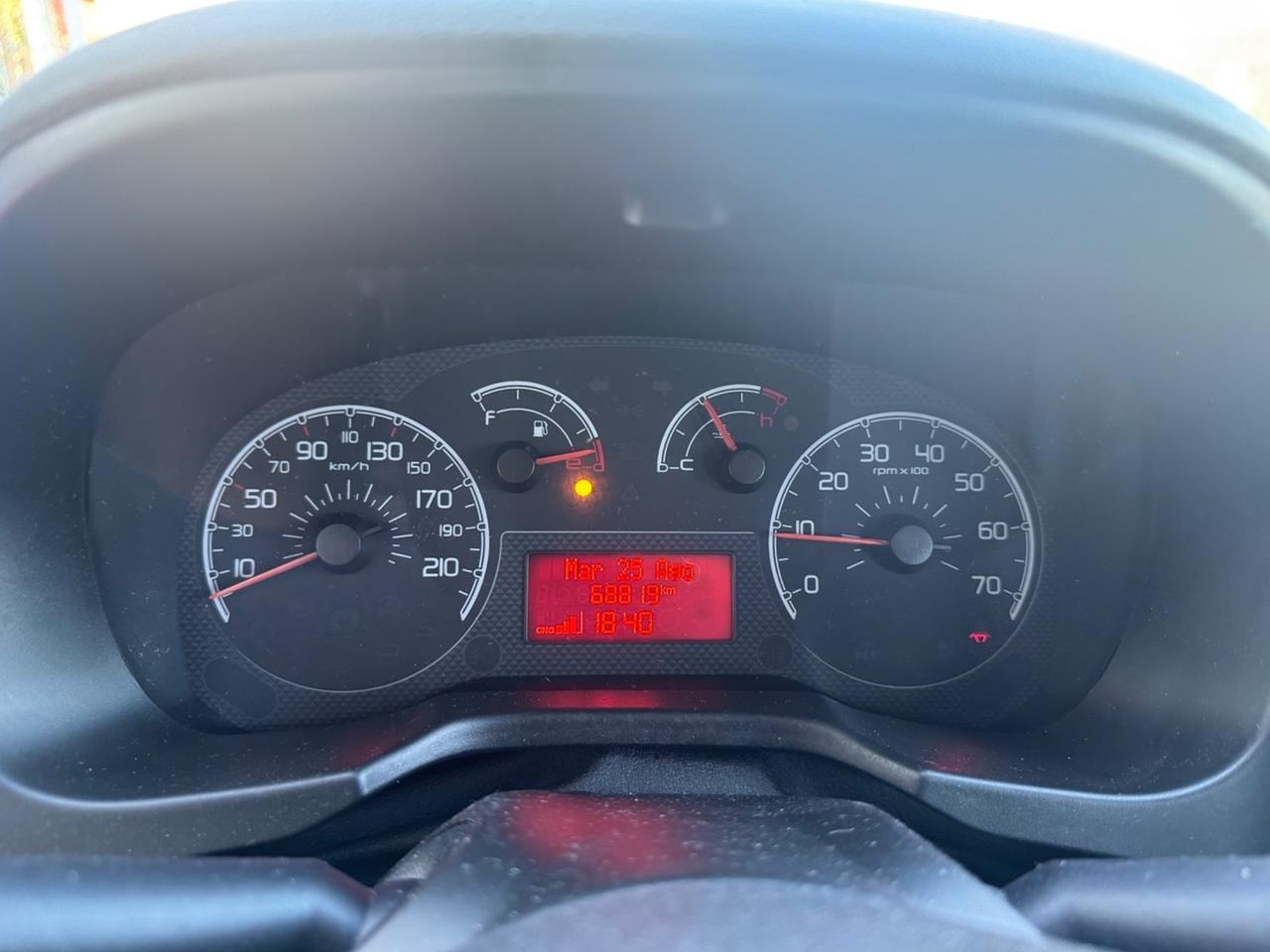 Fiat Qubo 1.4 8V 77 CV Active Natural Power