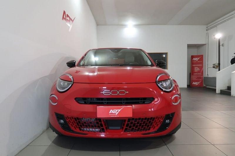 FIAT 600 600 1.2 hybrid La Prima 110cv auto
