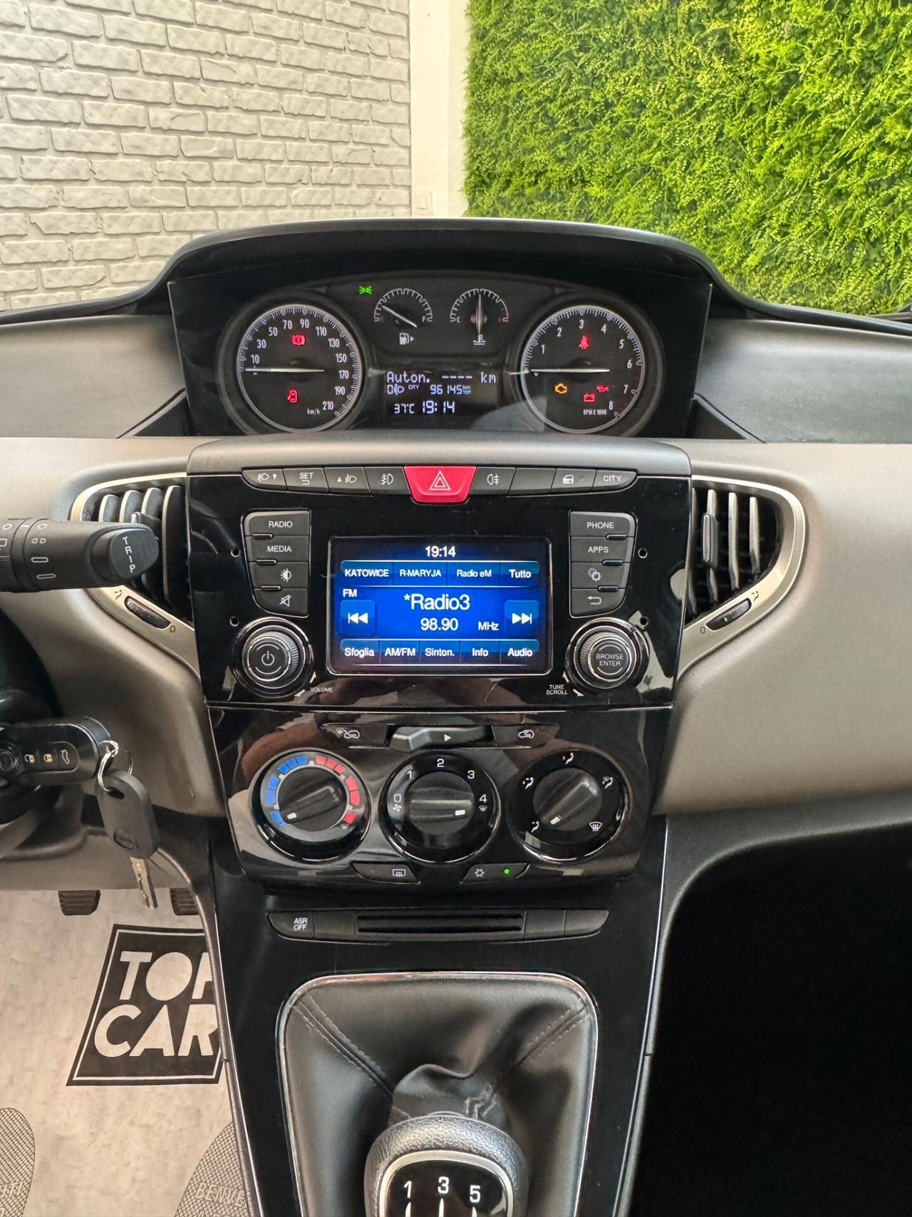 Lancia Ypsilon 1.2 69 CV 5 porte Platinum