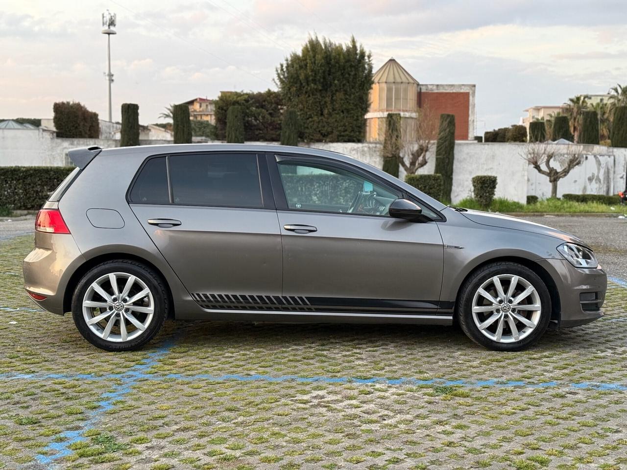 VOLKSWAGEN Golf 7 1.6 TDI 105cv DSG 2013 Highline