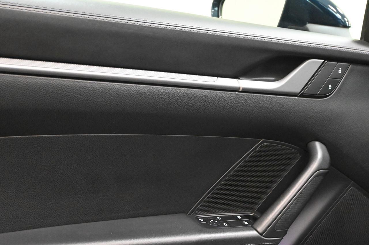 PORSCHE 911 (992) 911 Carrera